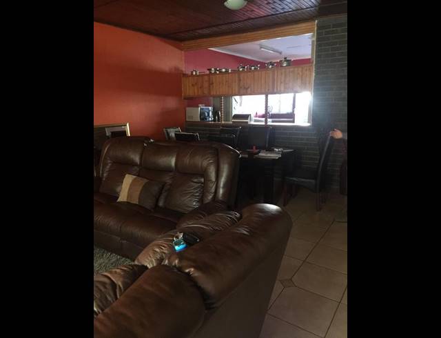 2 BEDROOM TOWNHOUSE FOR SALE IN REITZ PARK